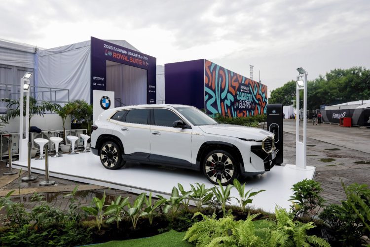 BMW Indonesia Tegaskan Kepemimpinan Mobilitas Ramah Lingkungan di Formula E Jakarta 2025