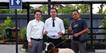 Laska Hotel Subang Rayakan Idul Adha dengan Aksi Sosial, Salurkan Hewan Kurban untuk Warga Rawabadak
