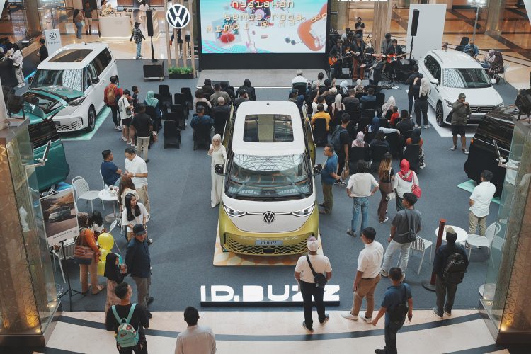 Volkswagen Hadirkan ID. BUZZ di Bandung: Era Baru Mobilitas Listrik Dimulai dengan Gaya dan Inovasi