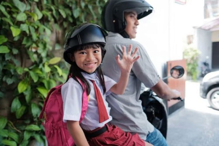 PKS Dorong Keterlibatan Ayah dalam Pengasuhan Lewat Gerakan Nasional Hari Pertama Sekolah