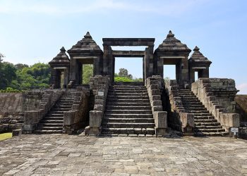 Ratu Boko: Menyapa Senja, Merawat Sejarah, Menghidupkan Masyarakat