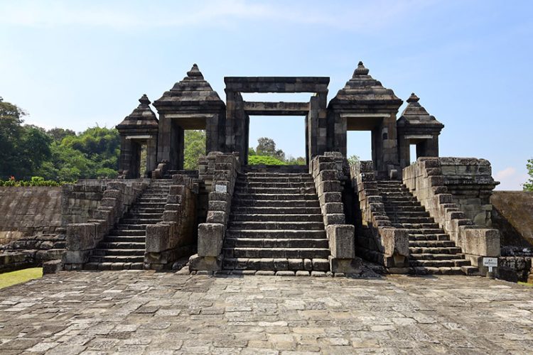 Ratu Boko: Menyapa Senja, Merawat Sejarah, Menghidupkan Masyarakat