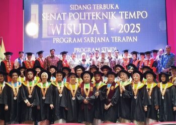 Wisuda Perdana Politeknik Tempo: Lulusan Langsung Dilirik Industri, Siap Bersaing di Dunia Kerja