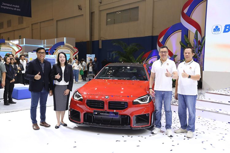 BMW X3 dan BMW M2 Tampil Lebih Sporty di BCA Expo 2025 dengan M Performance Parts