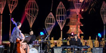 Irsa Destiwi Trio, Tetap Bersemangat Walau Diguyur Hujan di BRI Jazz Gunung Series 3 Ijen