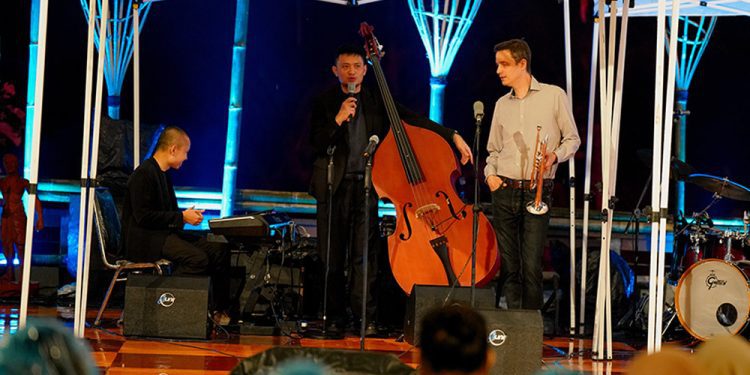 Harmoni Tanpa Sekat dari Kevin Yosua Trio feat. Fabien Mary di Syahdunya Derai Hujan