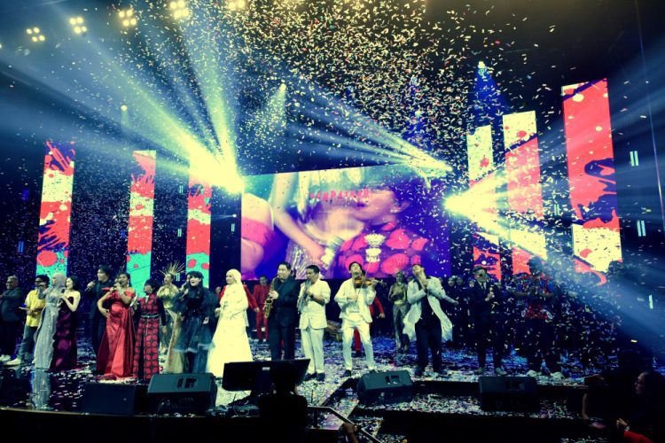 Dwiki Dharmawan Rayakan 40 Tahun Karier Musik Lewat Konser Spektakuler di Jakarta