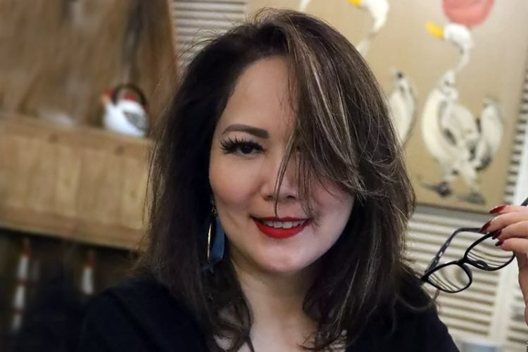 Permata Warokka Klarifikasi Isu: “Saya Bukan Istri Fariz RM, Hanya Bagian dari Tim Manajemen”