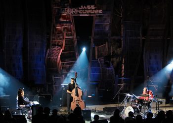 Rouge Warnai BRI Jazz Gunung Series dengan Sentuhan Meditatif