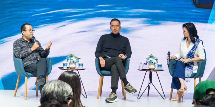 VinFast Dorong Investasi Hijau dan Mobilitas Listrik Lewat VIN TALKS di GIIAS 2025