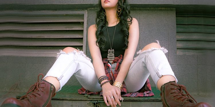 Efah Aaralyn Hidupkan Kembali Lagu Lawas ‘Ingat Ingat Pesan Mama’