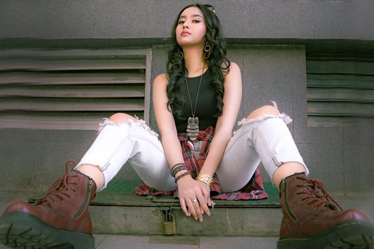 Efah Aaralyn Hidupkan Kembali Lagu Lawas ‘Ingat Ingat Pesan Mama’