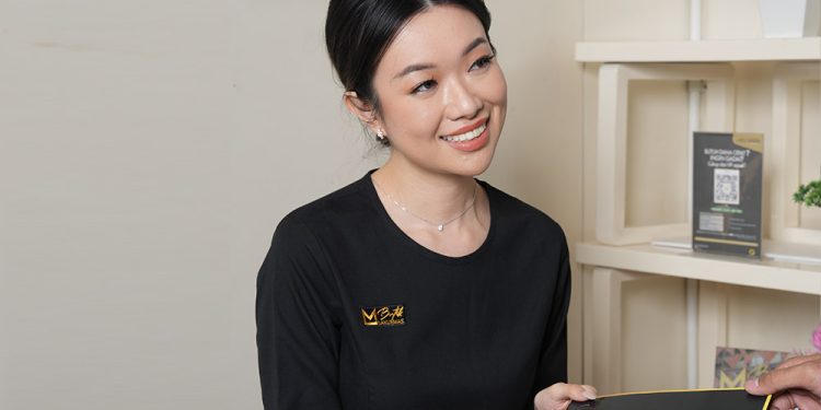 Harga Emas Dunia Sentuh Rekor Baru, Butik LAKUEMAS Tawarkan Harga Jual Terbaik