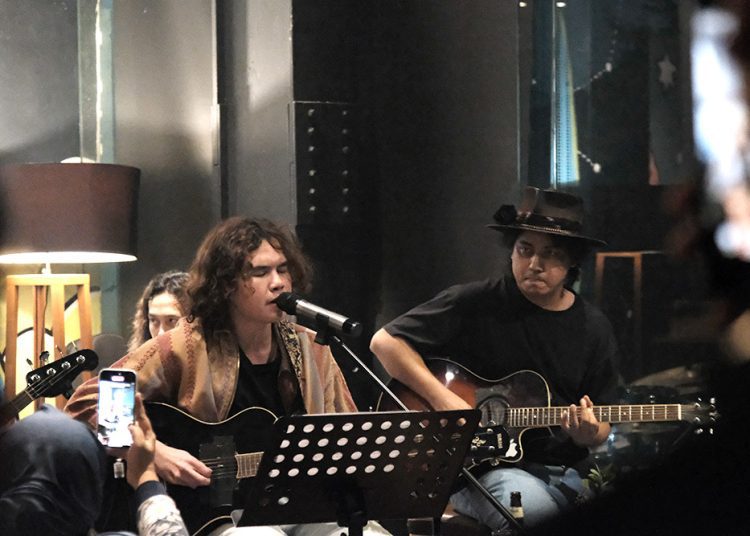 Dari Nirvana hingga Foo Fighters, Rockafella’s Music & Talk Show Vol.15 Rayakan Nostalgia dalam Format Akustik
