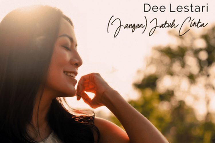 Antara Pena dan Nada, Penantian 17 Tahun Dee Lestari dalam Balutan ‘(Jangan) Jatuh Cinta’