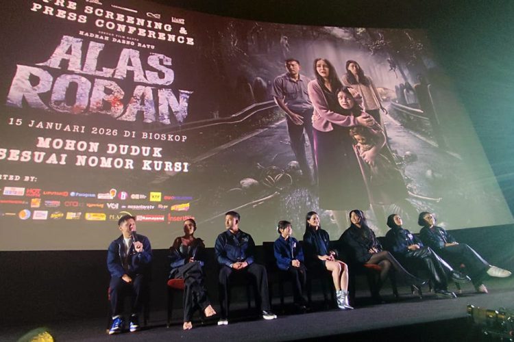 Menelusuri Gelapnya Jalur Mitos dalam Film “Alas Roban”, Saat Teror Terasa Nyata