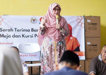 Perkuat Layanan Kesehatan di Kramat Jati, Anis Byarwati Salurkan Fasilitas Penunjang Posyandu Batu Ampar