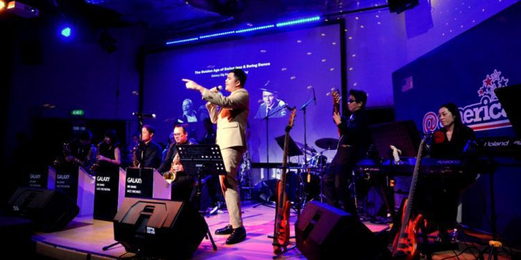 Galaxy Big Band Mengajak Penonton…Let’s Swing!