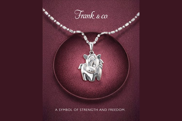 Simbol Keberuntungan Tahun Kuda Api dalam Kilau Perhiasan Imlek 2026