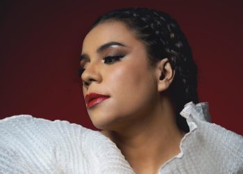 ‘Mamae’, Surat Cinta Nowela Mikhelia untuk Tanah Papua yang Tak Pernah Padam