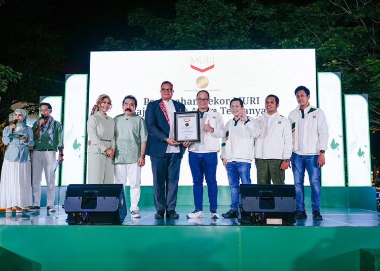 Sasa Santan Pecahkan Rekor MURI, Sajikan 1.447 Porsi Opor Ayam Serentak di BSD