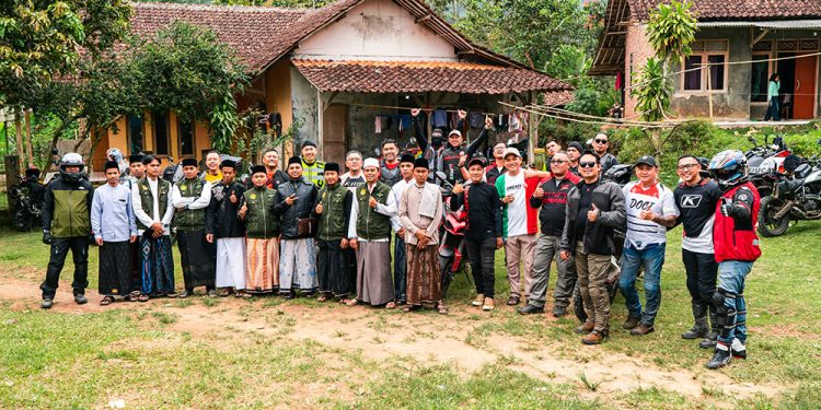 Komunitas Ducati Wujudkan Mimpi Santri Pondok Pesantren Daarut Toha, Sukabumi