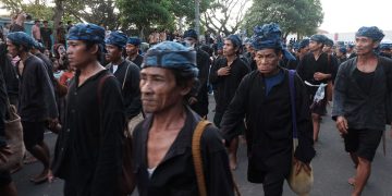 Membaca Pesan Sunyi dari Kaki-Kaki Tak Beralas di Seba Baduy 2026