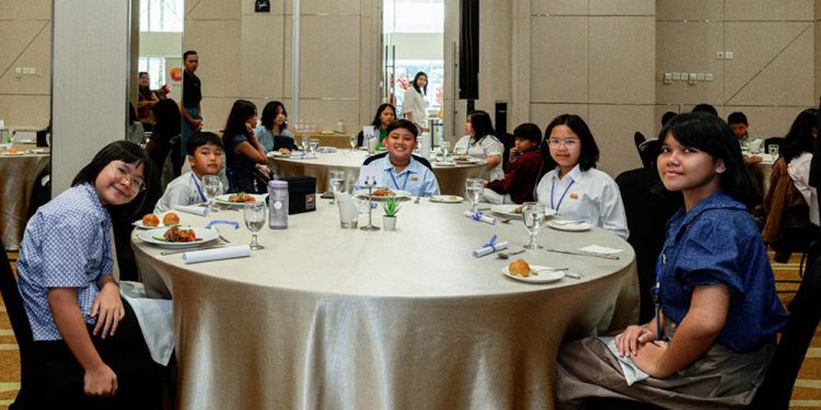 Latih Soft Skill, Artotel Harmoni Gelar Kelas Etiket dan Public Speaking Anak
