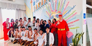 Geliat “Kamis Betawi”, Ikhtiar Membumikan Busana Adat untuk Generasi Muda