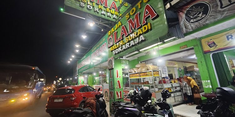 Raja Soto Lama Pak H. Suradi, Legenda Kuliner Sokaraja yang Menjaga Takhta Rasa Sejak 1978