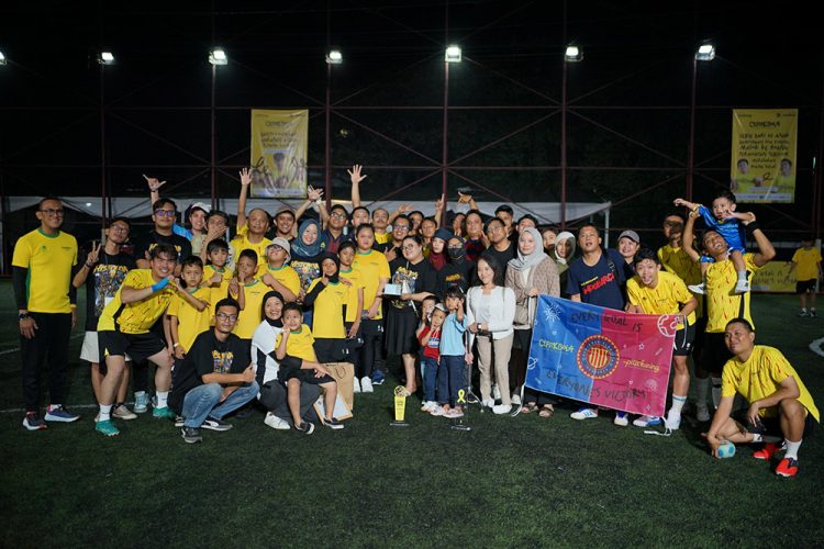Ismed Sofyan dan Atep Lepas Rivalitas demi Anak Pejuang Kanker Dibawah Naungan Pita Kuning