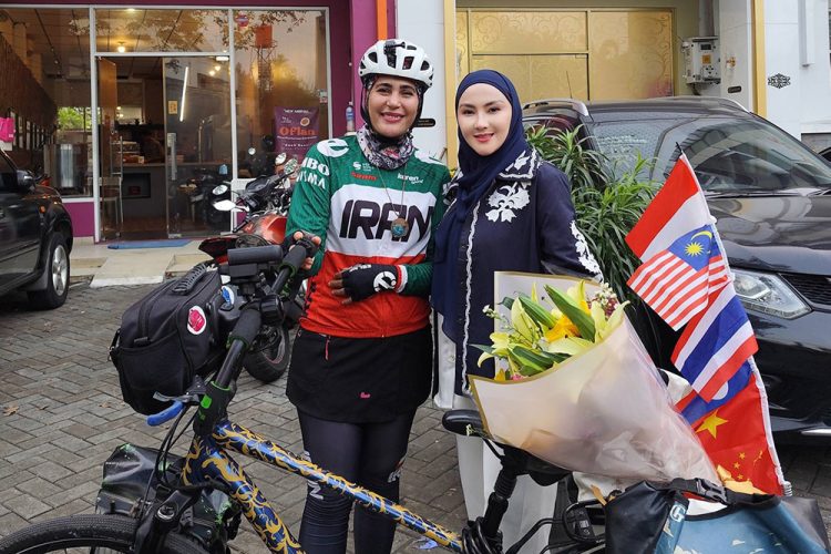 Gowes 8.000 KM, Pesepeda Iran Arezoo Eskandari Jalani Pemulihan di AFK Beauty Clinic