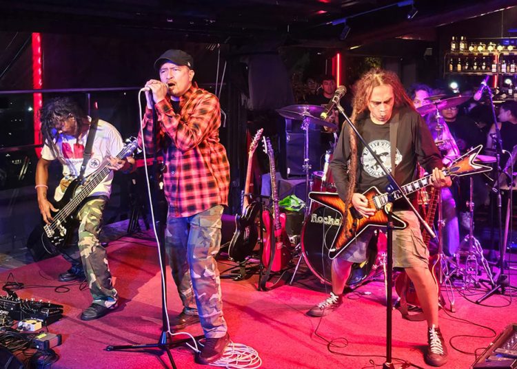 Gemakan Kembali Geliat Skena Rock Lintas Generasi, Rockafella’s Hadirkan Panggung “Friday Madness”