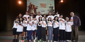 Membaca Masa Depan Bumi Lewat Harmoni MALIQ & D’Essentials di Panggung Musikal Senja Teduh Pelita