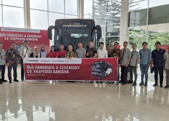 Hino Semakin Dipercaya Operator Bus Sumatera, Serahkan Unit GB 150 ke Laskad Trans Palembang