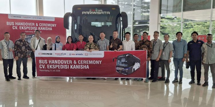 Hino Semakin Dipercaya Operator Bus Sumatera, Serahkan Unit GB 150 ke Laskad Trans Palembang