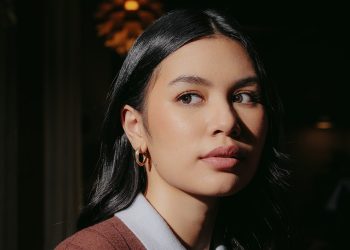 Vanessa Zee Rilis Single ‘Menjauh’, Pertegas Jati Diri sebagai Penulis Lagu