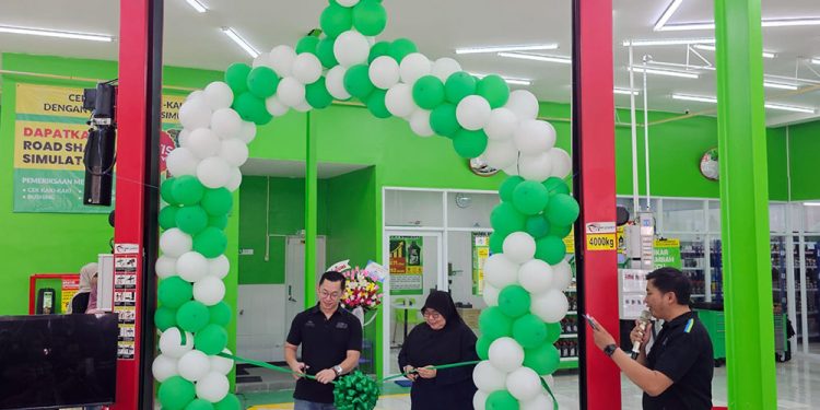 Mobeng Resmikan Cabang ke-28 di Bekasi, Bawa Promo Oli Diskon 75 Persen
