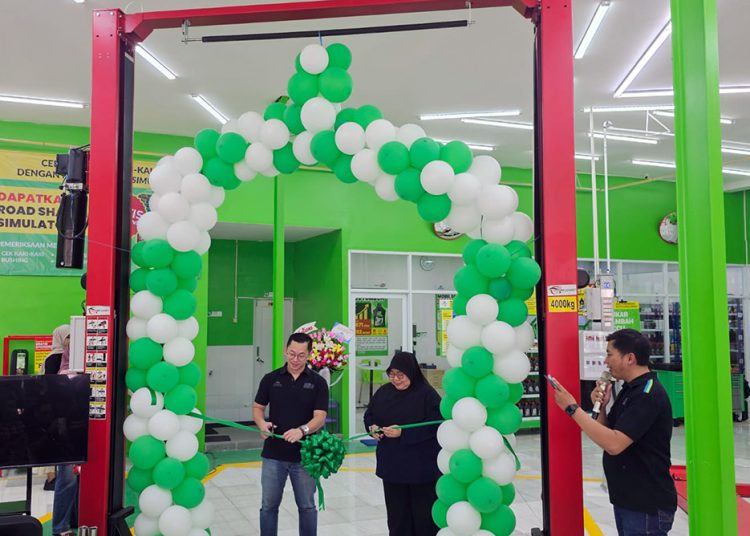 Mobeng Resmikan Cabang ke-28 di Bekasi, Bawa Promo Oli Diskon 75 Persen
