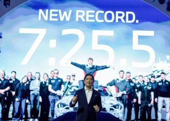 BMW M2 CS Pecahkan Rekor Nurburgring, Trio Mobil M Terbaru Resmi Meluncur di Indonesia