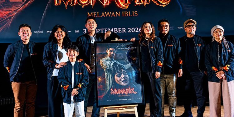 Film Munafik: Melawan Iblis, Cerita Adam Lawan Iblis dan Trauma Masa Lalu