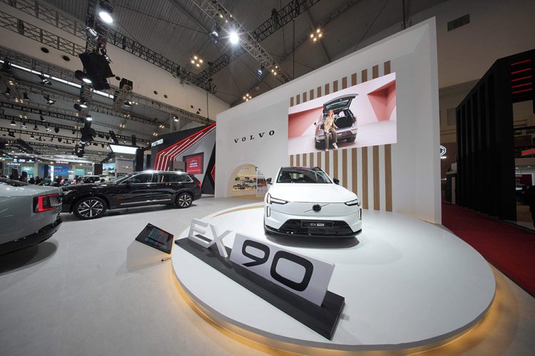 Rayakan 99 Tahun, Volvo Andalkan EX90 di GIIAS 2026