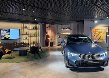 Ketika Showroom BMW Astra Disulap Menjadi Galeri Seni dan Rumah Bagi Misi Kemanusiaan