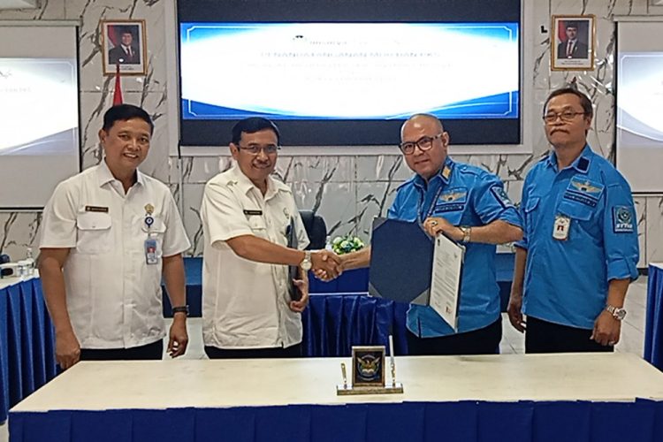 Pilot Indonesia Kini Bisa Kuliah S1 Tanpa Tinggalkan Kokpit