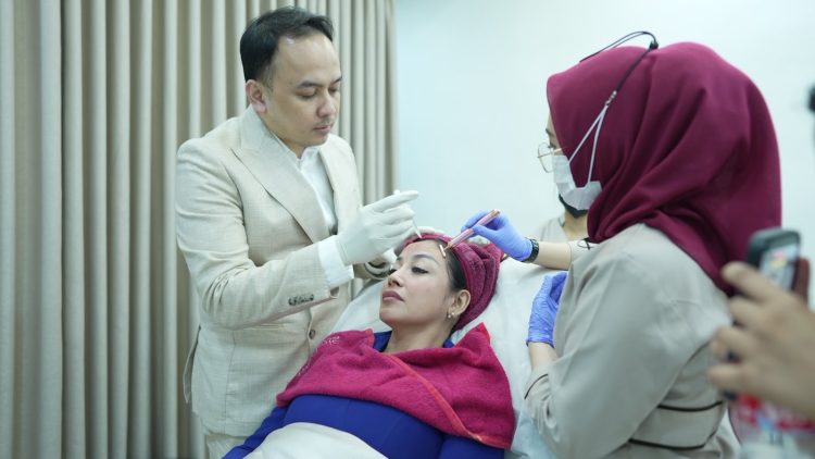 6 Tahun Beautylosophy Alam Sutera, Rambah Bedah Plastik dan Tanam Rambut