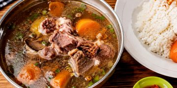 Sop Buntut Ma’Emun, Sebuah Warisan Rasa Legendaris Bogor Sejak 1970